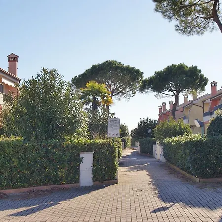 アパート In Portosole E Tamerici Con Piscina-cavallino Treporti カヴァッリーノ・トレポルティ