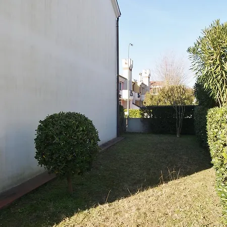 In Portosole E Tamerici Con Piscina-cavallino Treporti アパート *