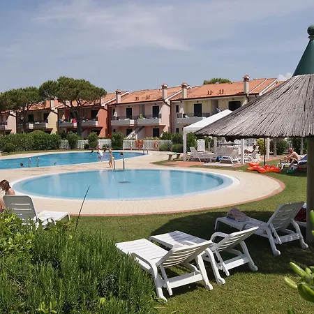 In Portosole E Tamerici Con Piscina-cavallino Treporti * カヴァッリーノ・トレポルティ