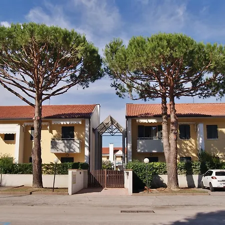 In Portosole E Tamerici Con Piscina-cavallino Treporti Lägenhet